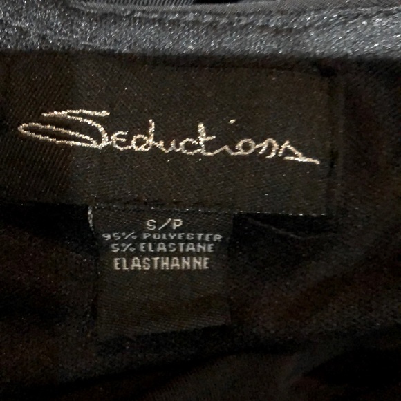 Off the shoulder dress - Picture 4 of 5